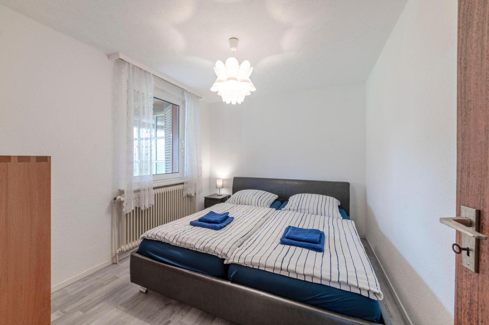 Cozy Villa With Garden, Balcony And Parking Area In Duesseldorf Екстериор снимка
