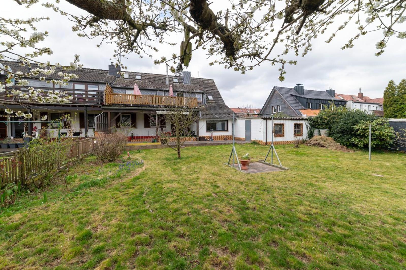Cozy Villa With Garden, Balcony And Parking Area In Duesseldorf Екстериор снимка
