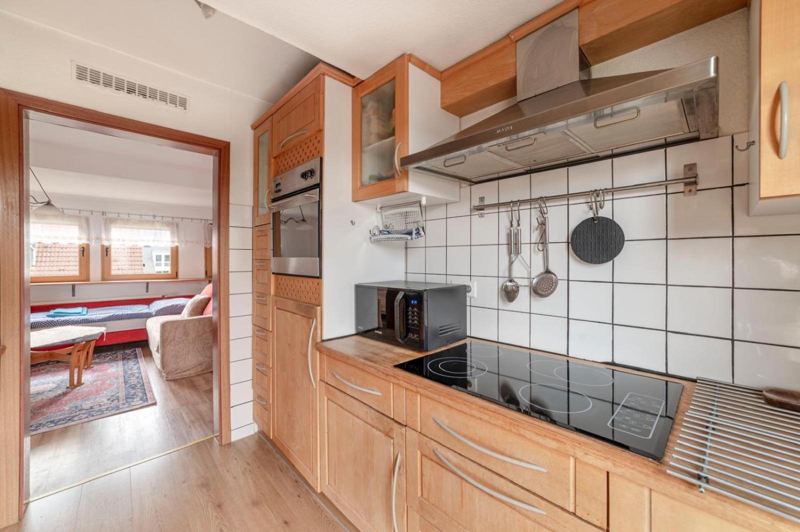 Cozy Villa With Garden, Balcony And Parking Area In Duesseldorf Екстериор снимка