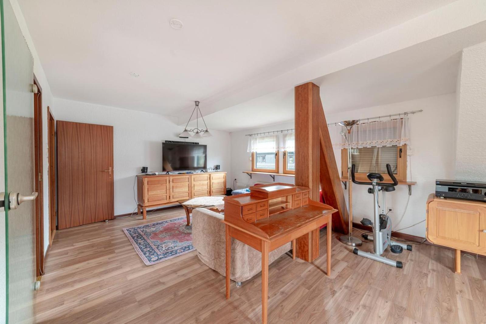 Cozy Villa With Garden, Balcony And Parking Area In Duesseldorf Екстериор снимка