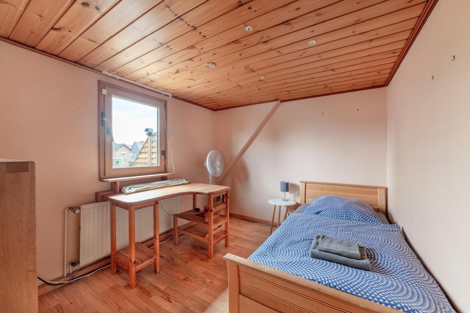 Cozy Villa With Garden, Balcony And Parking Area In Duesseldorf Екстериор снимка